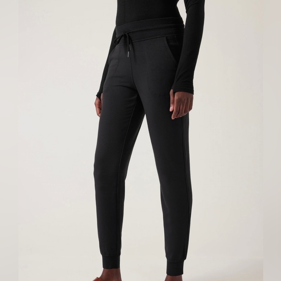 lululemon athletica Pants - NWOT Lululemon Jogger Black Pants Size S